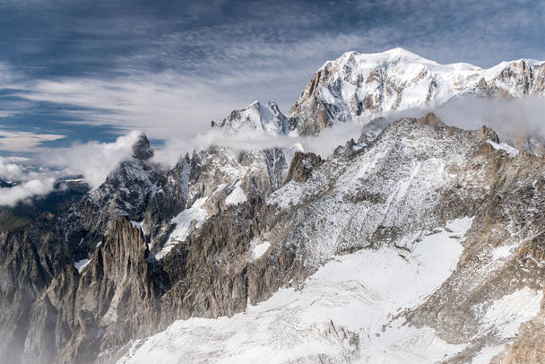 La vetta del Monte Bianco nelle Alpi - Foto, immagini