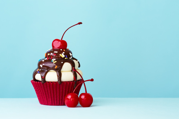 Ice cream sundae cupcake - Foto, afbeelding