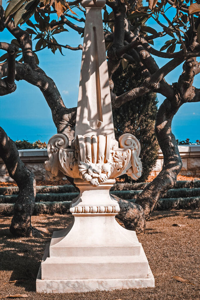 Haifa, Israel - November 7th, 2019: Bahai Gardens sculpture - 写真・画像