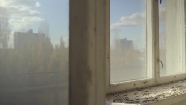 Des appartements abandonnés. Une ville sans gens. Catastrophe dans une centrale nucléaire. Ukraine. Pripyat. - Séquence, vidéo