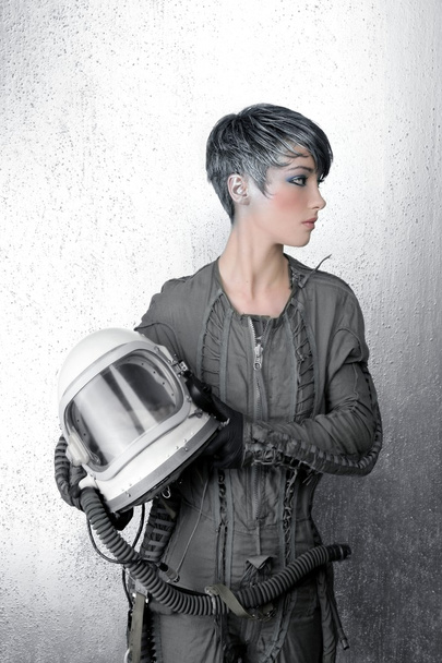 Fashion silver woman spaceship astronaut helmet - Valokuva, kuva
