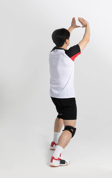 voleibol jugador de deportes, coreano asiático hombre con lanzamiento, movimiento de lanzamiento - Foto, imagen