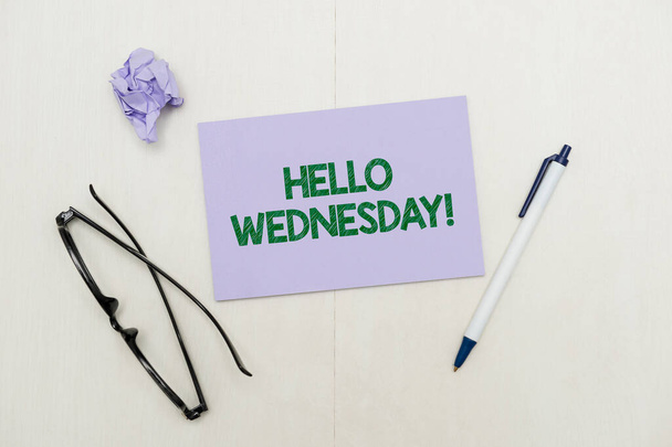 Üzenet, amin az áll: Hello Wednesday. Szó Írt rá egy jó nap, amikor eléri a hét közepén Flashy School Office kellékek, Tanítási Tanulás Gyűjtemények, Írás Eszközök, - Fotó, kép