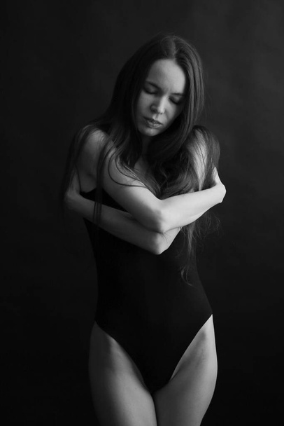 Female Professional Dancer, Black And White Art Photo - Fotoğraf, Görsel