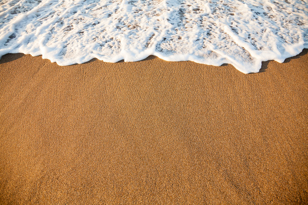 Welle am Sandstrand - Foto, Bild