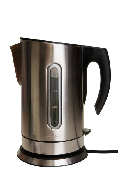 Домашній електричний чайник з нержавіючої сталі ізольований на білому тлі
  - Фото, зображення