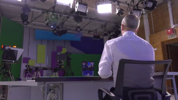 News anchor in the studio, live. A charismatic white man discussing daily events . - Footage, Video