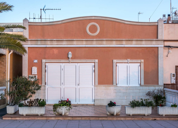 typical mediterranean house Spain coast town - Foto, afbeelding