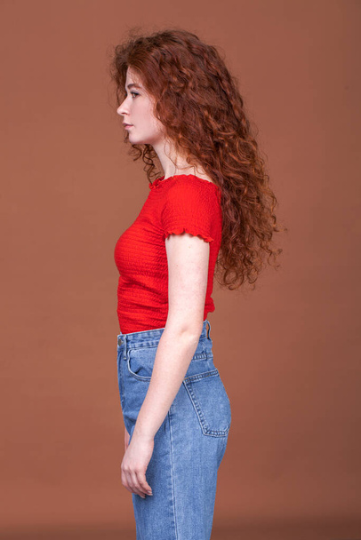 Close up portrait of a young beautiful red hair girl - Foto, Imagen