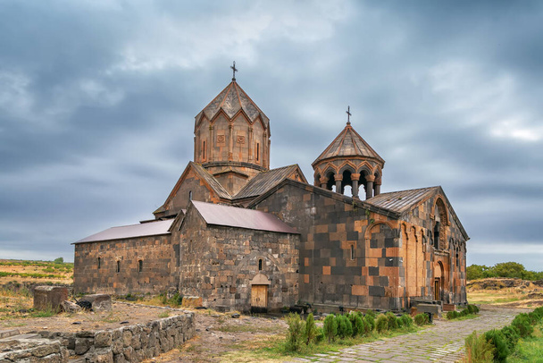 Hovhannavank egy középkori kolostor Ohanavan faluban Örményországban - Fotó, kép