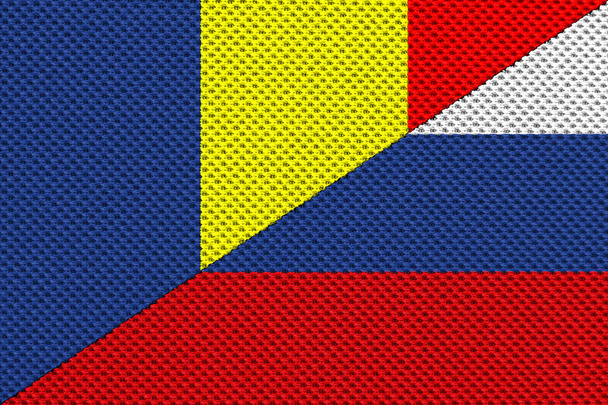 Konflikt między Rosją a Republiką Mołdowy koncepcja wojny. Flaga rosyjska i tle flagi Republiki Mołdowy. Flaga z teksturą nici i liny. Konstrukcja pozioma. - Zdjęcie, obraz