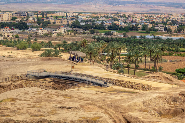 Stad Jericho, Palestina, Israël. Oude Bijbelse stad in de Judeeuwse woestijn en archeologische opgravingen. - Foto, afbeelding