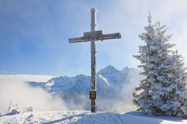 Поклоняйтесь кресту на горе. Шладминг. Австрия
 - Фото, изображение