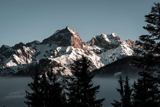 beautiful view of the mountains - Foto, afbeelding