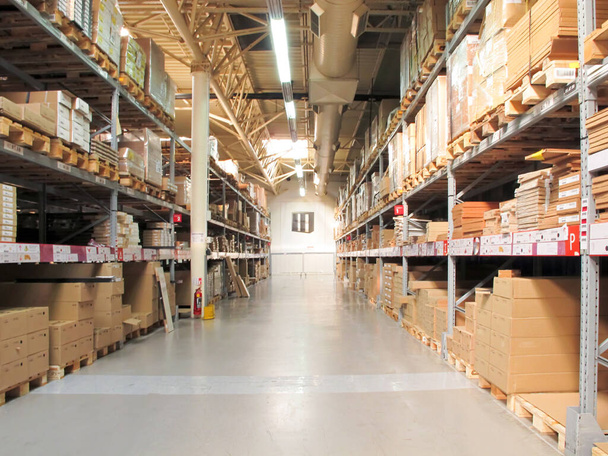 Couloir de stockage d'entrepôt usine - Photo, image