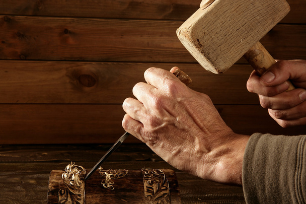 Gouge wood chisel carpenter tool hand hammer - 写真・画像