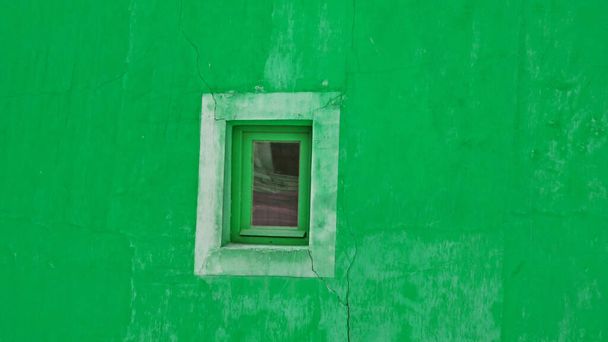 green old wooden  window - Foto, Imagen