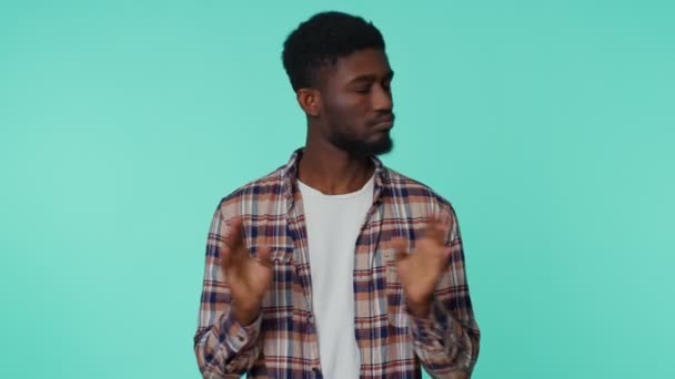 Sad african american man dissatisfied with bad quality, wave hand, shake head, dismiss awful idea - Footage, Video