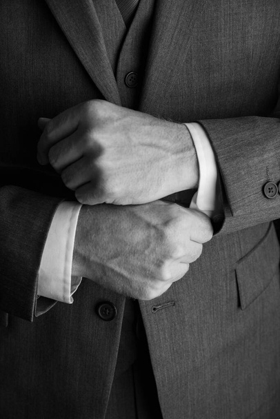businessman with a tie and a black suit - Foto, imagen