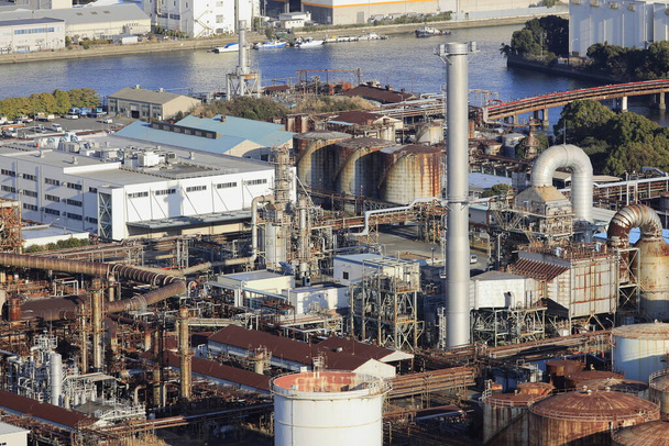 továrny v průmyslové čtvrti Keihin, Kanagawa, Japonsko - Fotografie, Obrázek