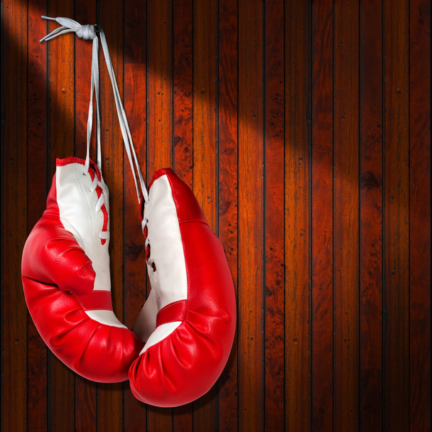 Red and White Boxing Gloves - Foto, afbeelding