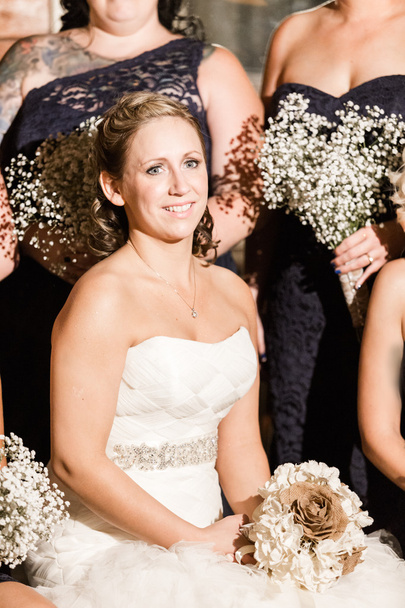 Невеста на свадьбе
 - Фото, изображение