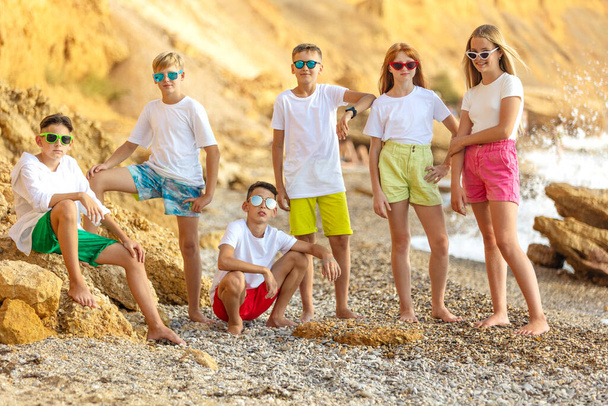 Fashionable children by the sea. - Photo, Image