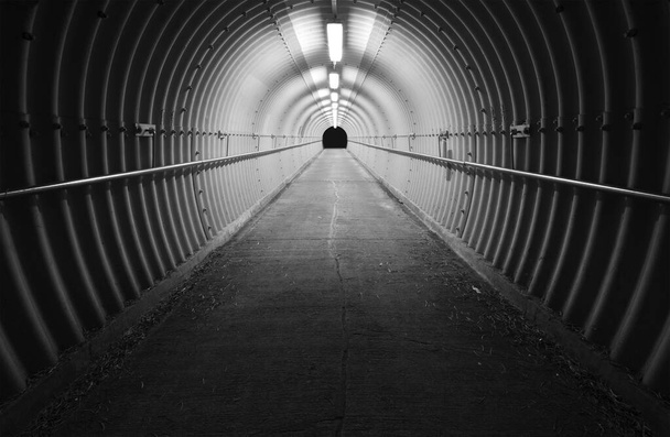 Vista interior del túnel vacío. Arquitectura fondo abstracto
 - Foto, Imagen