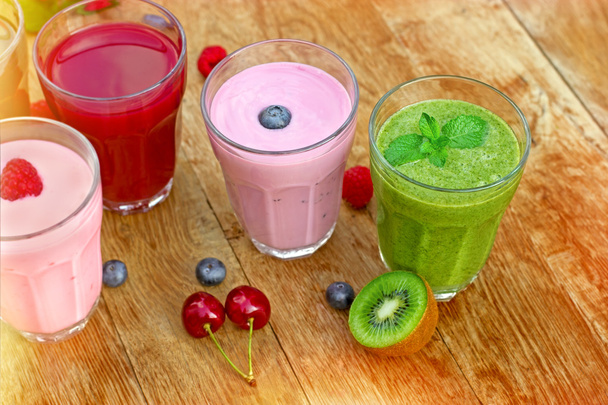 Bebidas orgânicas frescas e saudáveis
 - Foto, Imagem