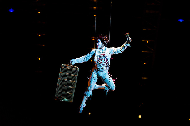 Performers skipping Rope at Cirque du Soleil's show 'Quidam'  - Фото, изображение