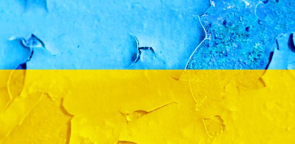 Widok na tle flagi ukraińskiej, pionowy - Zdjęcie, obraz