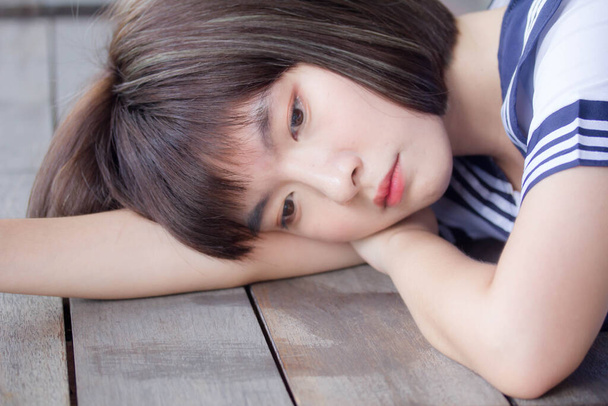 japonky teen krásná dívka v studentské úsměv a relax - Fotografie, Obrázek