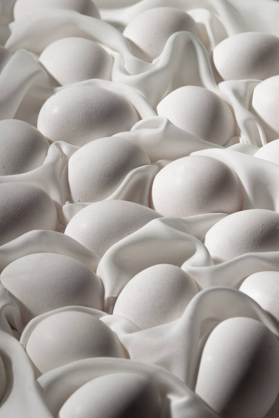 Fehér tyúk tojás háttér, élelmiszer minták - Fotó, kép
