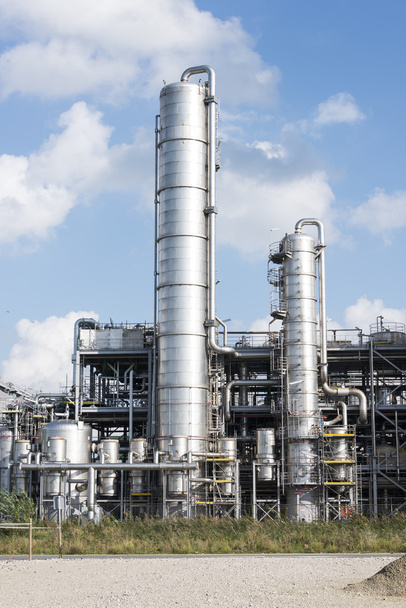 εργοστάσιο χημικών πετρελαίου εξοπλισμού βενζίνης αποστακτήριο - Φωτογραφία, εικόνα