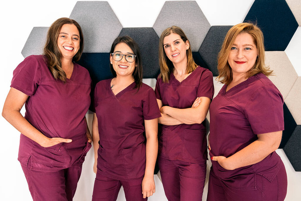Female Dental Clinic Work Team Portrait - Foto, Imagen