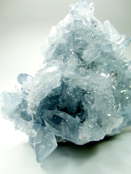 celestite Jeod jeolojik kristalleri  - Fotoğraf, Görsel