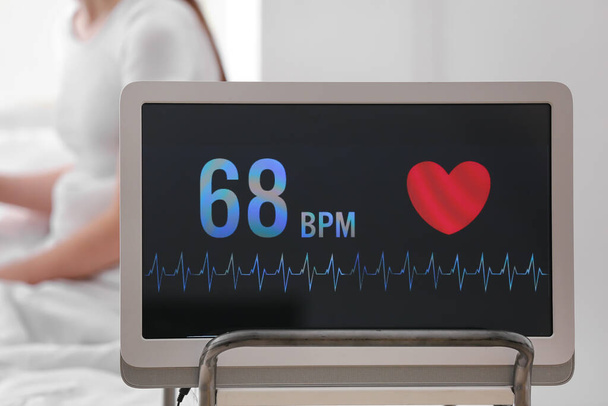 Modern heart rate monitor in hospital - Photo, Image