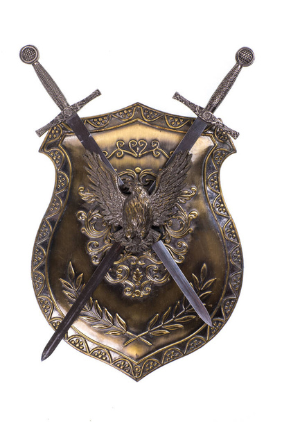 стародавній щит і меч
 - Фото, зображення