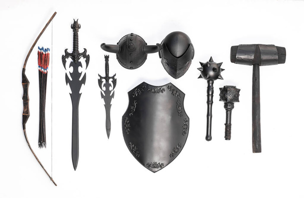 sbírka středověkých mečů, nožů a dýk - Fotografie, Obrázek