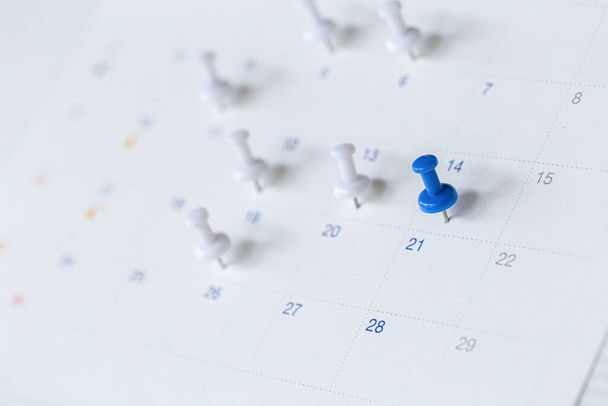 Fechar o calendário, planejador e organizador para planejar e lembrar a nomeação diária, agenda de reuniões, cronograma, calendário e gestão, evento, feriado . - Foto, Imagem