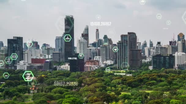 Tecnologia verde da cidade mudando para o conceito de alteração sustentável - Filmagem, Vídeo