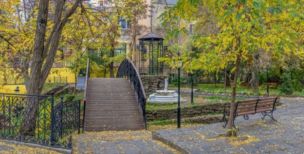 Odessa, Ukraine 07.11.2019. Corner of old Odessa in the historical center of the city on an autumn day - Foto, imagen