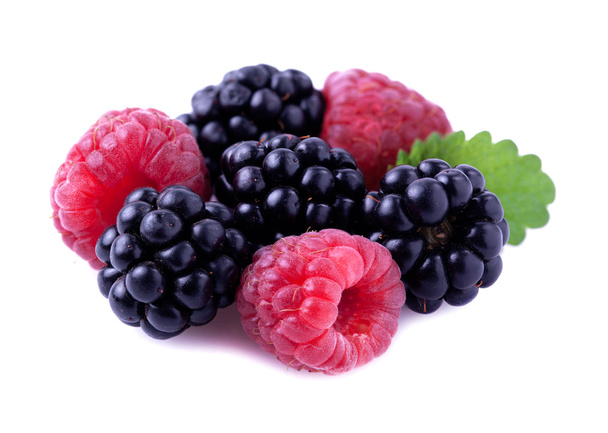Ripe blackberry and raspberry. - Φωτογραφία, εικόνα