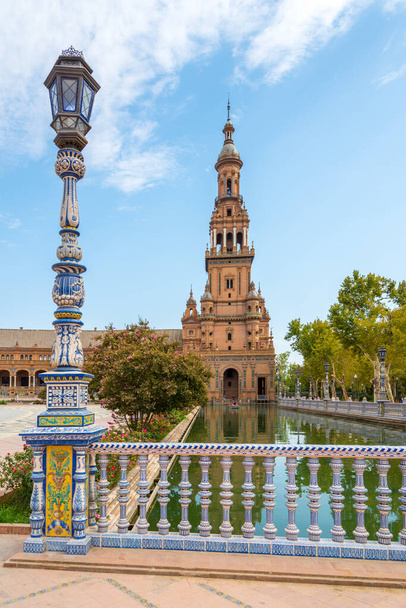 seville, spain-october 27, 2017: the plaza de espana in the center of the city of - Foto, afbeelding