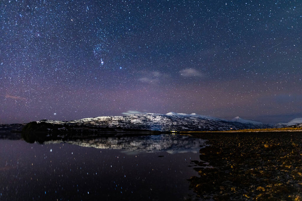 beautiful night sky with stars and milky way - Foto, afbeelding