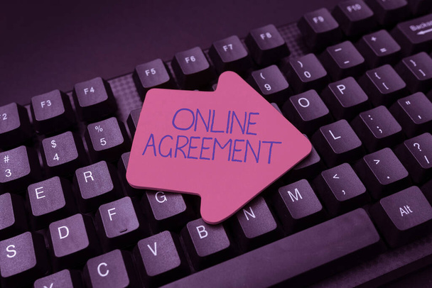 Konceptuální titulek Online dohoda. Word pro smlouvy, které jsou vytvořeny a podepsány přes Internet Převod psaných poznámek na digitální data, psaní důležitých kódovacích souborů - Fotografie, Obrázek