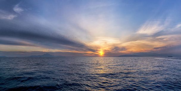 beautiful sunset over the sea - Foto, imagen