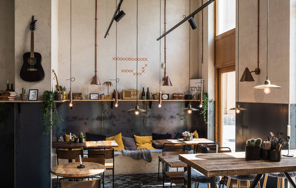 Stockholm- Suecia - 07 24 2019 Interior de un restaurante típico sueco en diseño minmalista escandinavo - Foto, Imagen
