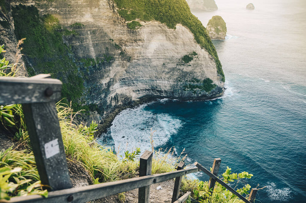 Panorama de Kelingking Beach na ilha de Nusa Penida, Bali, Indonésia - Foto, Imagem