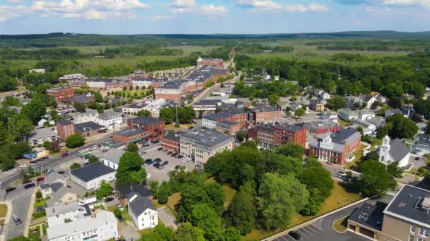 Westborough historic town center aerial view at Main Street and South Street in Worcester County, Massachusetts MA, Verenigde Staten. - Video